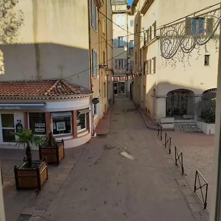 Charmant Studio Au Coeur Historique De Fréjus Exterior foto
