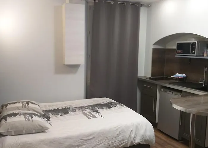 Charmant Studio Au Coeur Historique De Frejus